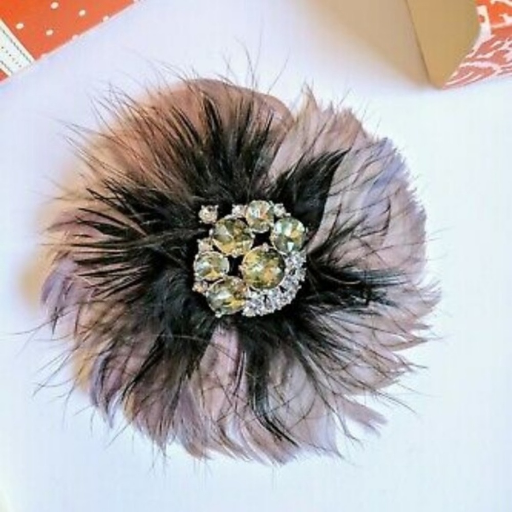 Stella & Dot | ‘Vintage’ Feather Brooch/Pendant Retired - Picture 2 of 8